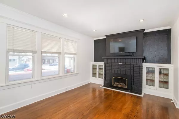 Hawthorne Boro, NJ 07506,331 Diamond Bridge Ave #1