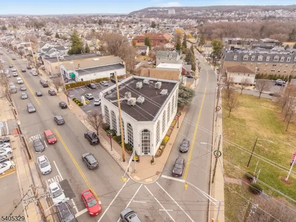 Totowa Boro, NJ 07512,290 Union Blvd