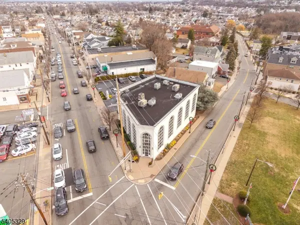 Totowa Boro, NJ 07512,290 Union Blvd