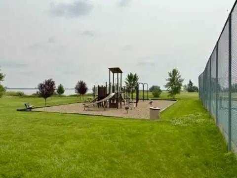 36 Kingfisher Estates DR, Lake Newell Resort, AB T1R 0X5