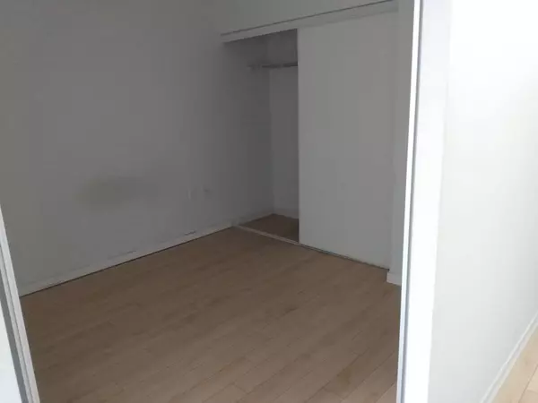 Toronto C01, ON M6J 0C7,36 Lisgar ST #621E