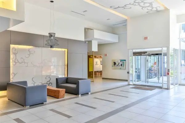 Toronto C01, ON M6K 0B3,5 Hanna AVE #419