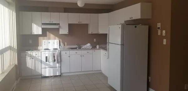 Toronto C01, ON M6H 1L7,959 Bloor ST W #2A