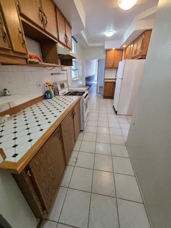 Toronto E03, ON M4C 5J8,160 King Edward AVE