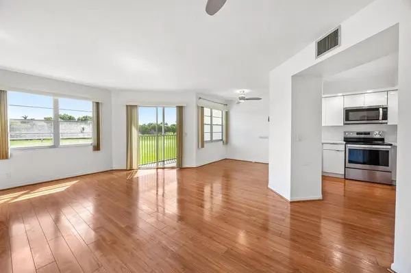 701 SW 128th Ave #302F, Pembroke Pines, FL 33027