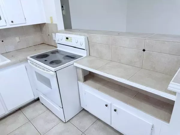 Deerfield Beach, FL 33442,85 Tilford E #85