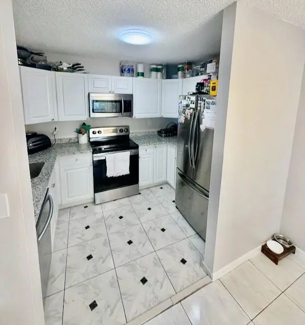 Aventura, FL 33180,21204 Harbor Way #125