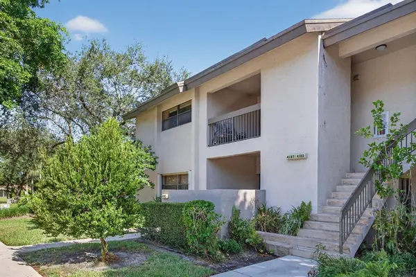 Coconut Creek, FL 33066,4187 NW 22nd St #275H