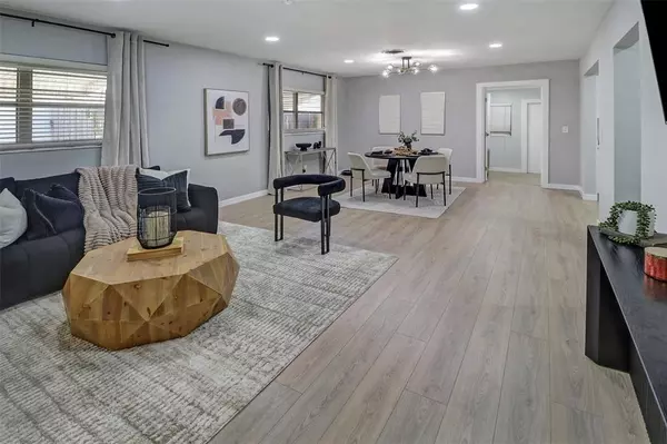 Oakland Park, FL 33334,131 NE 55th St