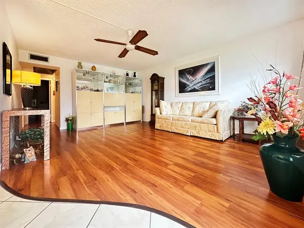 Deerfield Beach, FL 33442,519 Tilford X #519