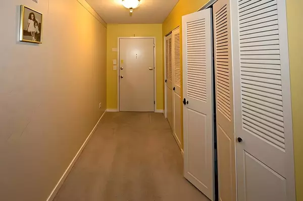 Fort Lauderdale, FL 33308,3233 NE 32nd Ave #801