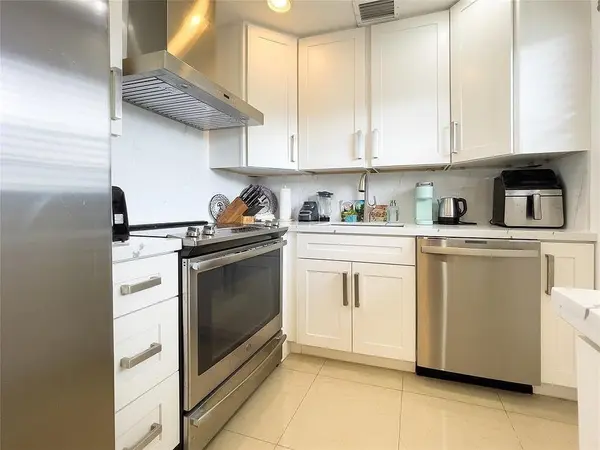 Deerfield Beach, FL 33442,301 Oakridge Q #301