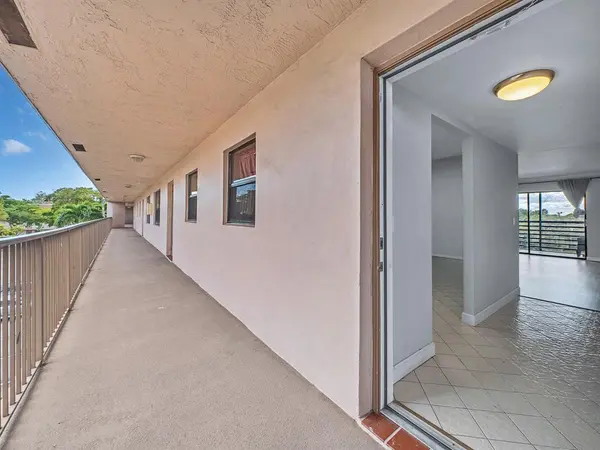 Sunrise, FL 33322,10466 Sunrise Lakes Blvd #312