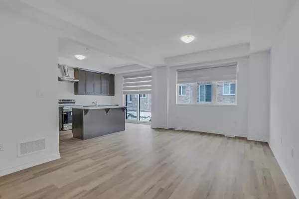 Barrie, ON L9J 0B7,16 Ivory RD