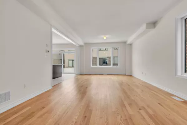 Barrie, ON L9J 0C4,195 Terry Fox DR