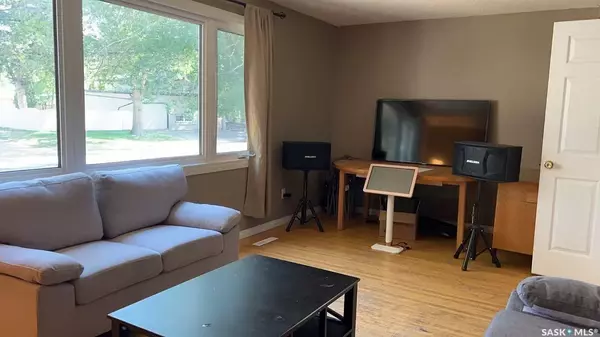 Regina, SK S4S 5L9,2 Deergrove CRESCENT