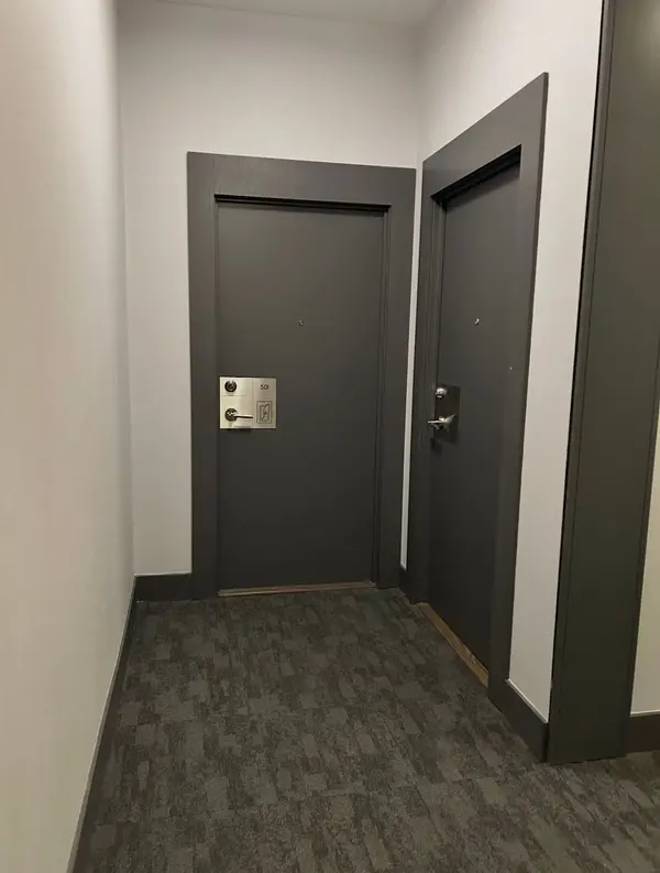 Mississauga, ON L5B 0E9,4070 Confederation Pkwy #501