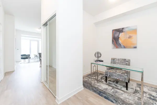 Mississauga, ON L5M 0Z7,4655 Metcalfe AVE #207