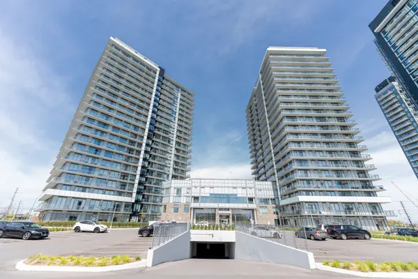 4655 Metcalfe AVE #207, Mississauga, ON L5M 0Z7