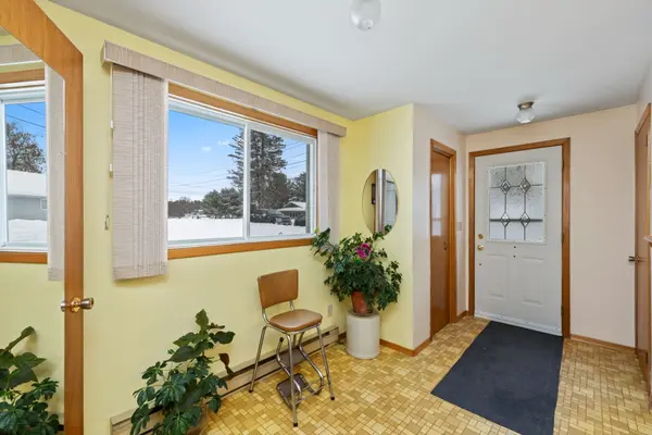 Mckellar, ON P0G 1C0,2 Henry ST