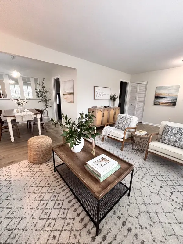 London North, ON N6H 3R1,61 Larkspur CRES