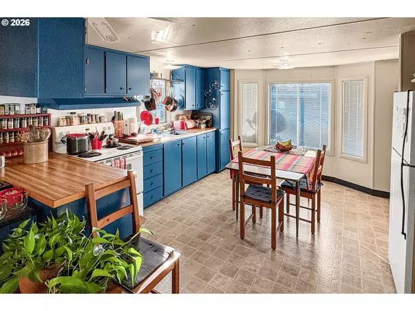 Portland, OR 97216,2300 SE 82ND AVE #26