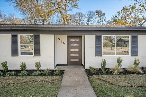 Woodway, TX 76712,919 Fairway Road