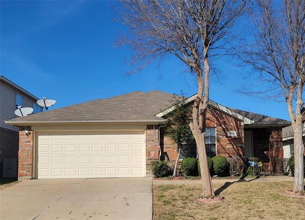 1056 Wood Brook Drive, Grand Prairie, TX 75052