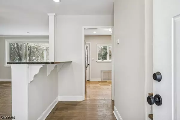 Hillsborough Twp., NJ 08844,68 Valley Rd