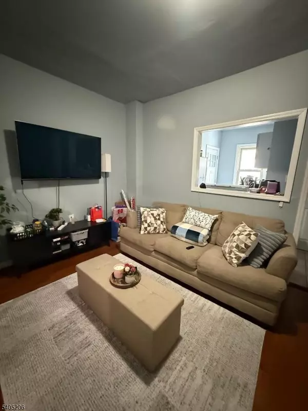 281 Oswald Pl, Union Twp., NJ 07088