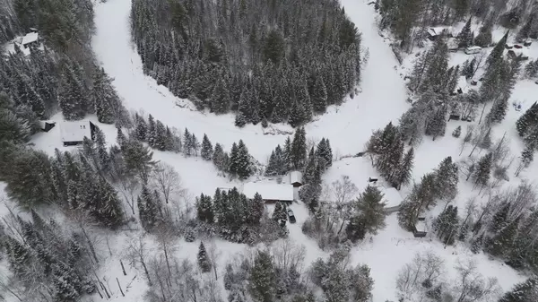 Huntsville, ON P1H 2J4,27 Groeger RD