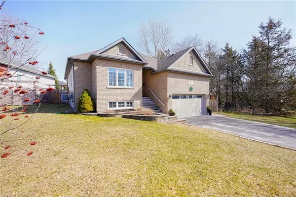 Loyalist, ON K0H 1G0,100 MANOR RD