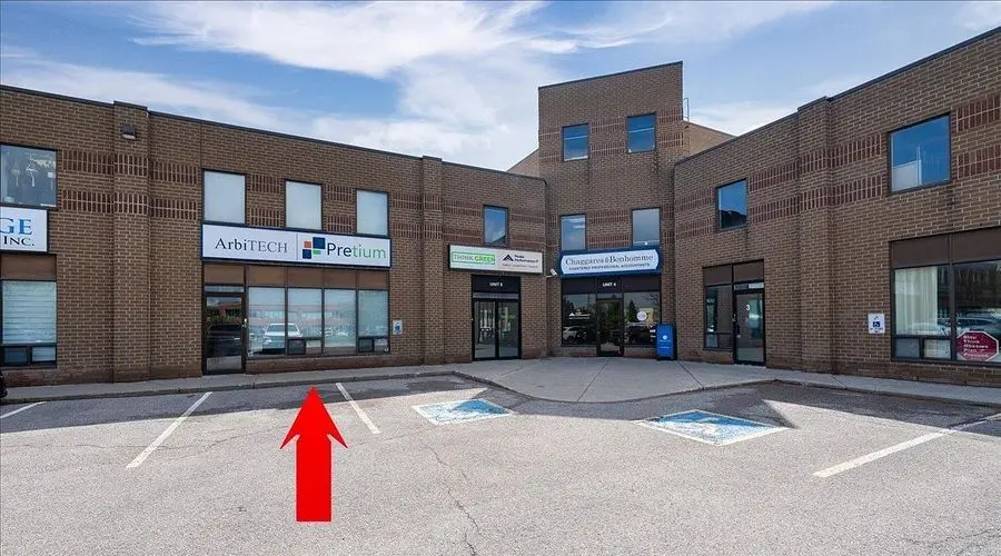 Newmarket, ON L3Y 8V6,355 Harry Walker Pkwy #6