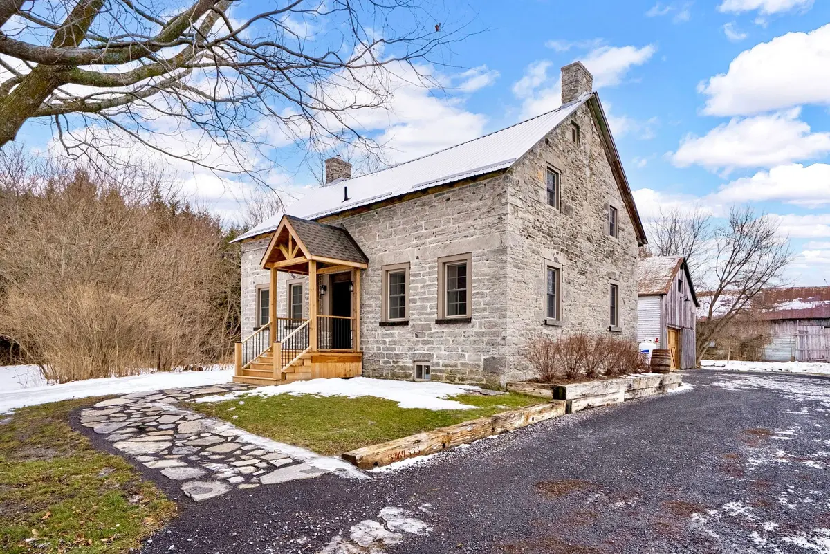 South Stormont, ON K0C 2A0,16950 County Rd 18 RD