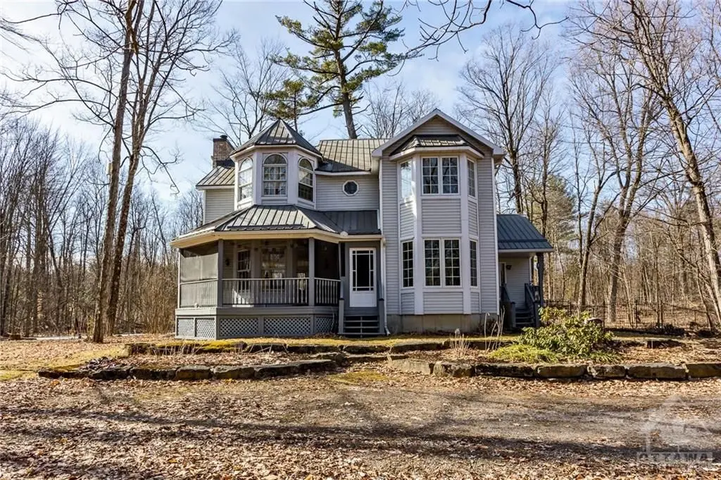 Carp - Dunrobin - Huntley - Fitzroy And Area, ON K0A 3M0,122 HARDWOOD DR