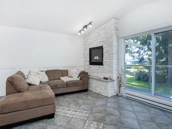 Sooke, BC V9Z 0B8,6110 Seabroom Rd #5