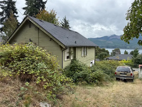 Youbou, BC V0R 3E1,10667 Cedar Dr