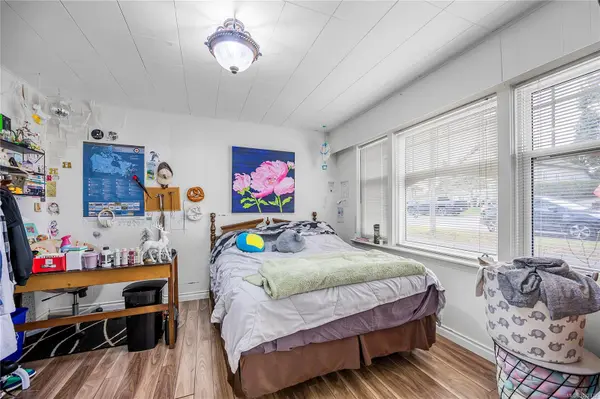 Nanaimo, BC V9R 2J5,436 Kennedy St