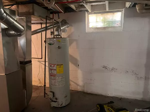 Detroit, MI 48227,9910 Coyle ST