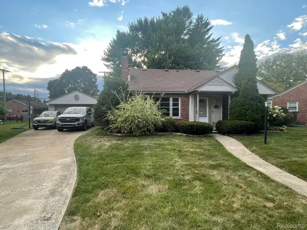 1414 Fairway CT, Dearborn, MI 48124