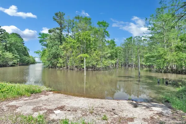 Shreveport, LA 71119,7780 S Lakeshore