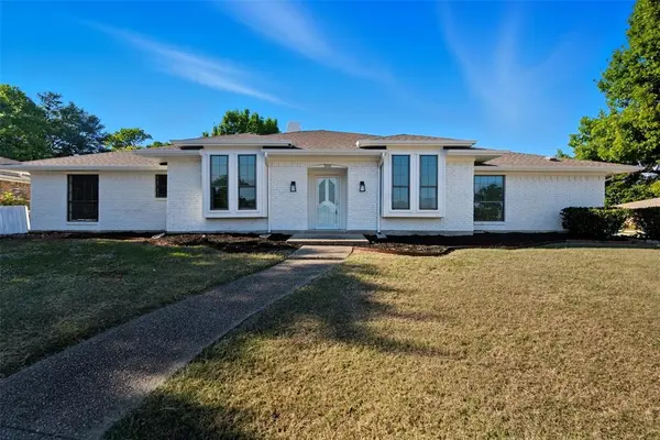 501 Candlewood Lane,  Garland,  TX 75041