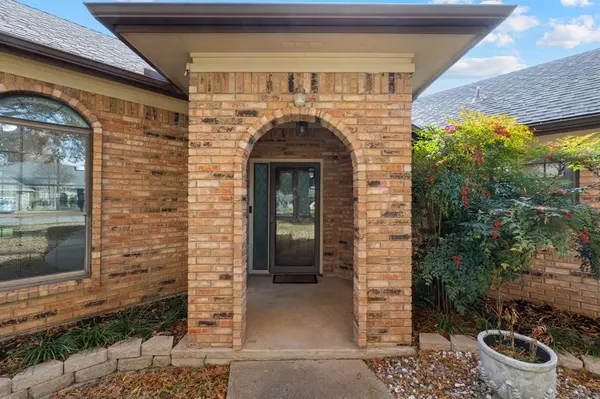 Bedford, TX 76021,3716 Windomere Drive