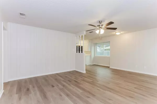 Desoto, TX 75115,328 Bennett Circle