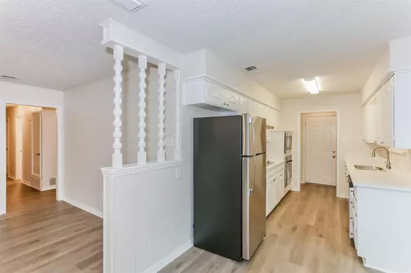 Desoto, TX 75115,328 Bennett Circle