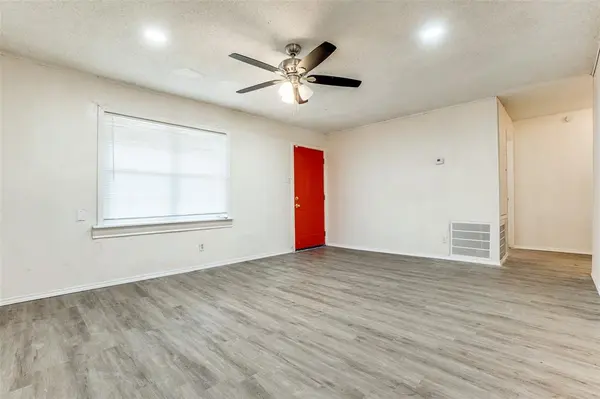 Dallas, TX 75241,5869 Bluffman Drive