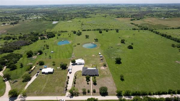 1412 Kirkland Hill Road,  Axtell,  TX 76624