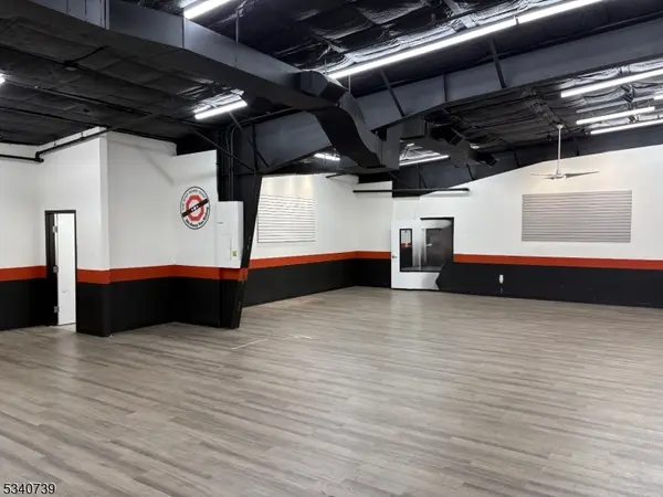 Somerville Boro, NJ 08876,21 Union Ave