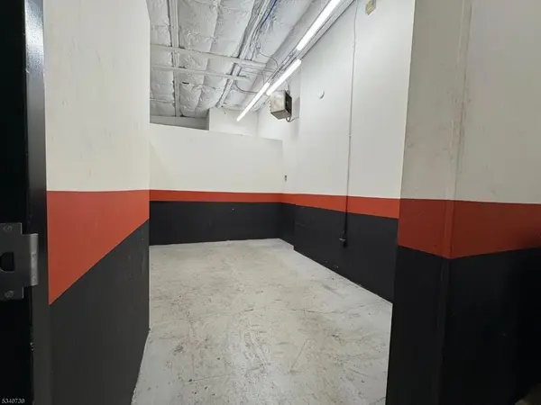 Somerville Boro, NJ 08876,21 Union Ave