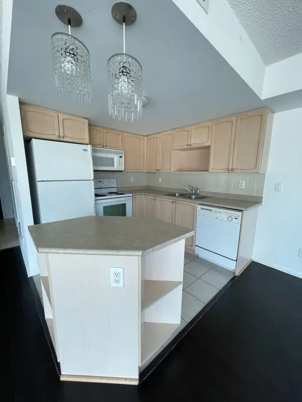 Toronto C01, ON M5E 1R4,18 Yonge ST #1803